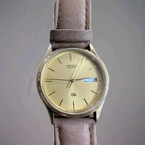 Vintage Seiko Quartz SQ Day Date Gold Tone  WR Mens Watch 5H23-7B09 New Battery